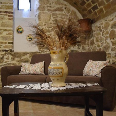 Il Ciavattone Bed And Bike Bed & Breakfast Sulmona Luaran gambar